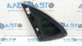 Geam spate dreapta, geam fix, Porsche Macan 15-26 fumuriu, negru lucios, zgârieturi pe ornament