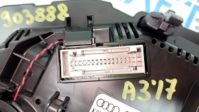 Щиток приборов Audi A3 8V 17-17 154к, царапины