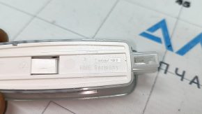 Плафон освещения передний левый Audi A3 8V 15-20 4d LED, царапины