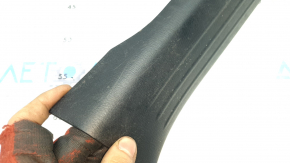 Накладка порога задняя левая Mazda CX-9 16-23 черная, потерта