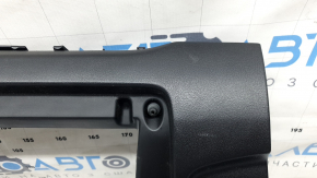 Накладка колени пассажира Mazda CX-9 16-23 черная, потёртость