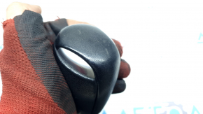 Ручка КПП Mazda CX-9 16-23 кожа черная, царапины, потерта