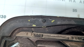 Корпус лючка бензобака Audi A3 8V 15-18 4d порван уплотнитель, сломано крепление