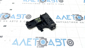 Кронштейн антенны keyless правый Audi A3 8V 15-20 4d на пороге