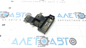 Кронштейн антенны keyless правый Audi A3 8V 15-20 4d на пороге