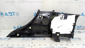 Накладка задней стойки правая Infiniti QX30 17-19 черная, под пищалку, царапины