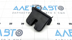 Накладка замка крышки багажника Audi A3 8V 15-20