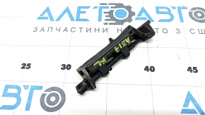 Крепление заднего бампера под фонарем левое Audi A3 8V 17-20 4d 2 части