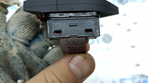 Кнопка блокировки двери передняя правая Audi A3 8V 17-20