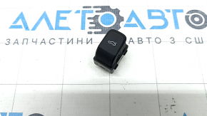 Кнопка открывания крышки багажника Audi A3 8V 17-20 черная