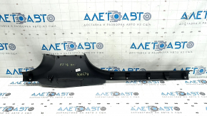 Накладка порога внутренняя правая Audi A3 8V 15-20 4d, 5d, черная, царапины
