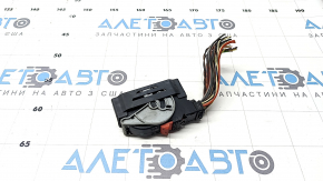 Фишка на блок ABS Audi A3 8V 15-20
