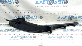 Накладка порога внутренняя задняя правая Audi A4 B9 17-25 черная, царапины, надлом крепления