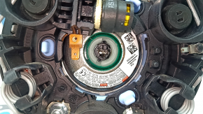 Подушка безопасности airbag в руль водительская Audi A4 B9 17-25 черная, тычки на хроме, царапины
