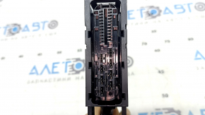 Caracteristică pentru MODULUL DE CONTROL AL COMPUTERULUI FRÂNEI DE PARCARE Jeep Cherokee KL 19-19