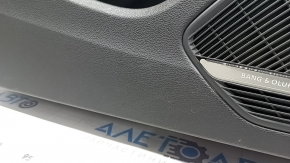 Обшивка двери карточка передняя левая Audi A4 B9 17-19 черная, черный подлокотник кожа, вставка черная кожа, Bang and Olufsen, царапины, под чистку