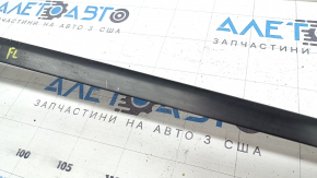 Молдинг лобового стекла левый Audi A4 B9 17-20 царапины