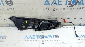 Ручка двери внутренняя передняя левая Audi A4 B9 17-25 с подсветкой, с накладкой, царапины, надлом крепления