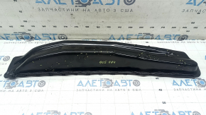 Garnitura de etanșare a aripii stângi a ușii BMW X7 G07 19-26 este ruptă.