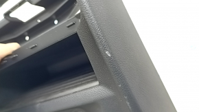 Накладка центральной консоли задняя BMW 5 G30 17-19 черная, с карманом, под 2 прикуривателя, царапины