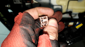 Водительское сидение BMW X7 G07 19-22 с airbag, электрическое, подогрев, память, кожа Vernasca, Schwarz, Sport, царапины