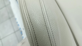Обшивка спинки пассажирского сиденья BMW 5 G30 17-20 кожа Elfenbein-Weiss, Sport, с подогревом, царапины