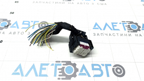 Фишка на блок ECU компьютер двигателя BMW 5 G30 17-23 2.0Т белая, 39 пинов