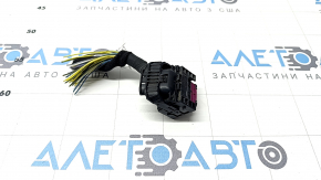 Фишка на блок ECU компьютер двигателя BMW 5 G30 17-23 2.0Т черная, 39 пинов