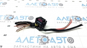 Фишка на блок ECU компьютер двигателя BMW 5 G30 17-23 2.0Т черная, 13 пинов