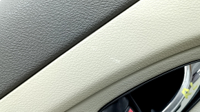 Обшивка двери карточка задняя левая Toyota Camry v40 бежевая с коричневым, вставка пластик, подлокотник велюр, с ручкой, под чистку, побелел пластик