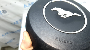 Подушка безопасности airbag в руль водительская Ford Mustang mk6 18-23 черная, потёртость