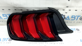 Фонарь левый Ford Mustang mk6 18-23 царапины