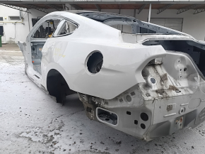 Четверть крыло задняя левая Ford Mustang mk6 15-23 купе, на кузове, белая, тычки. крашеная 0.25-0.3