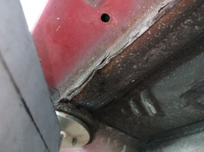 Panou lateral stânga față Toyota Camry v40 pe caroserie, roșu, ruginit, vopsit