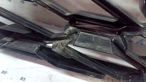 Решетка радиатора grill Honda CRV 23-26 HEV с черным глянцевым молдингом, песок, надломана, трещины