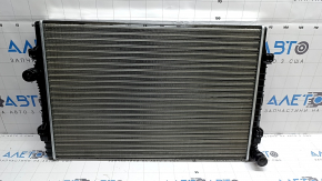 Радиатор охлаждения вода Audi A3 8V 15-20 1.8T, 2.0T