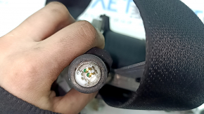 Пассажирский ремень безопасности с натяжителем и пиропатроном Subaru Forester 19-22 SK черный, стрельнувший