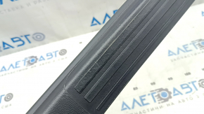 Накладка порога передняя левая Subaru Forester 19-24 SK черная, потерта