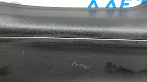 Обшивка двери багажника нижняя Subaru Forester 19-24 SK черная, царапины, потерта
