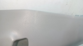 Ornament montan stânga spate pentru Toyota Highlander 20-26, gri, plastic turnat în alb