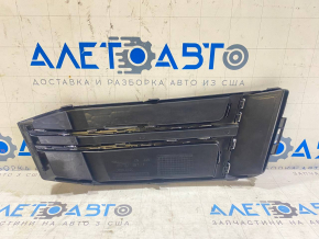 Решетка переднего бампера левая Audi A4 B9 17-17 s-line, без радара, светлый хром