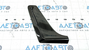 Capota de admisie de pe aripa stângă BMW 7 G11 G12 16-18 negru lucios