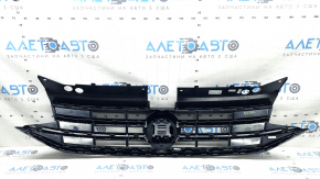 Решетка радиатора grill VW Tiguan 22-24 с эмблемой, под радар, песок