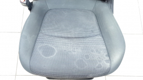 Водительское сидение Toyota Rav4 19-25 без airbag, механическое, ткань, черное, под химчистку, потёрто, замята ткань