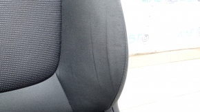 Водительское сидение Toyota Rav4 19-25 без airbag, механическое, ткань, черное, под химчистку, потёрто, замята ткань