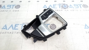 Накладка шифтера Audi A5 F5 17-24 черная, царапины на хроме