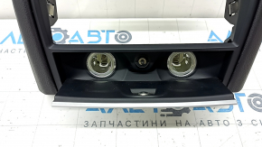 Накладка центральной консоли задняя BMW 7 G11 G12 16-19 черная, с прикуривателями и крышкой, царапины