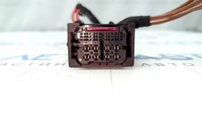 Фишка на блок ECU компьютер двигателя BMW 7 G11 G12 16-22 B58 черная