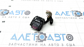 Фишка на блок ECU компьютер двигателя BMW 7 G11 G12 16-22 B58 черная