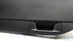 Обшивка двери багажника нижняя Toyota Rav4 19-24 черная, царапины